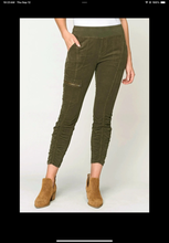 Load image into Gallery viewer, XCVI Cord Malanda olive