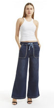 Load image into Gallery viewer, Tractr dark denim