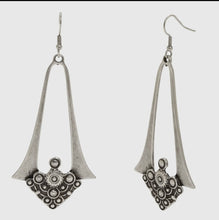 Load image into Gallery viewer, Earring
