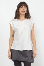 Load image into Gallery viewer, La made
