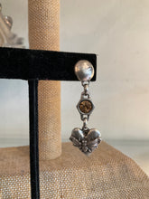 Load image into Gallery viewer, Bee Earring
