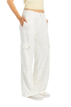 Load image into Gallery viewer, Tractr
