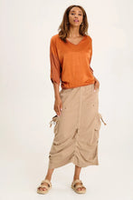 Load image into Gallery viewer, Macken skirt beige
