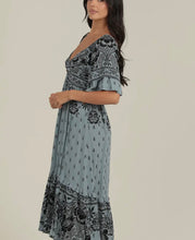 Load image into Gallery viewer, Midi dress
