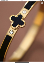 Load image into Gallery viewer, Bracelet black
