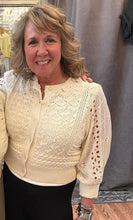 Load image into Gallery viewer, Hendry
