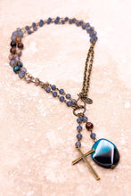 Load image into Gallery viewer, Blue necklace
