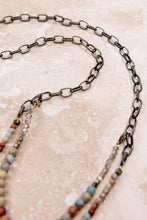 Load image into Gallery viewer, Bead neck
